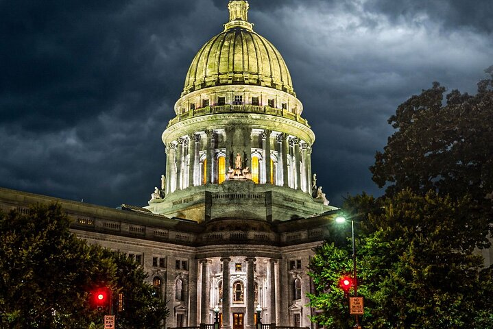 Haunted Madison Capitol Building on Madison Ghosts Haunted Walking Tour